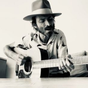 Leiva homenajea a Charly García