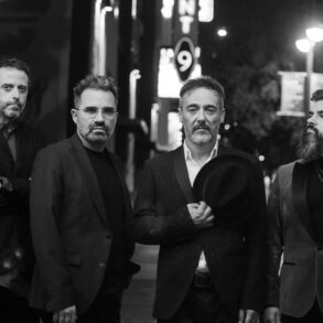 Love of Lesbian Turf Vorterix